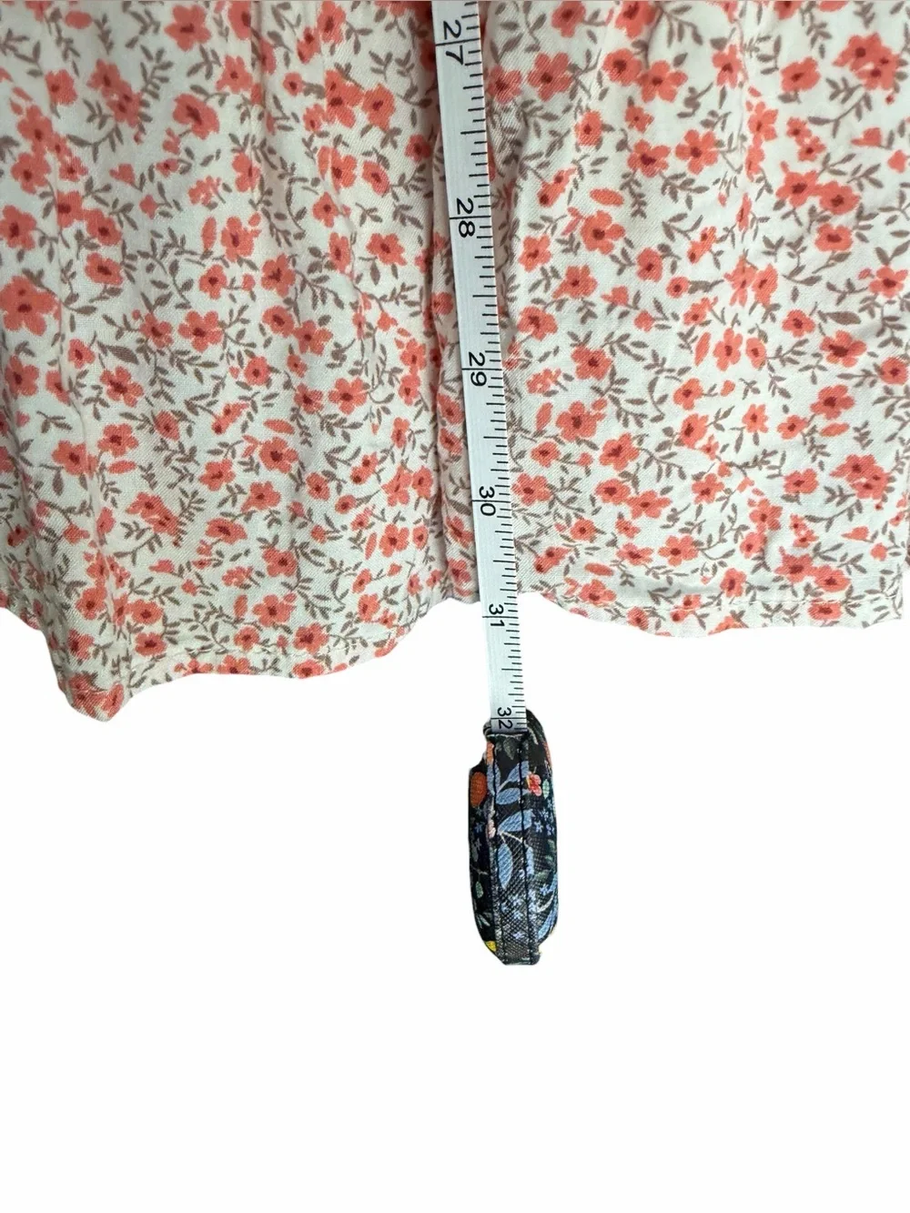 Womens size medium ditzy floral cami dress with large pockets adjustable straps
